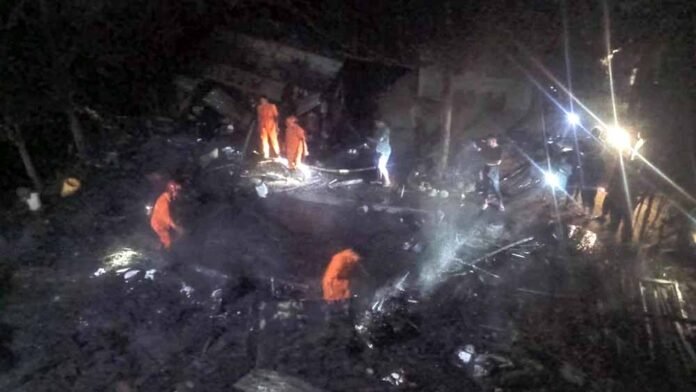 Fire guts house in Seluophe