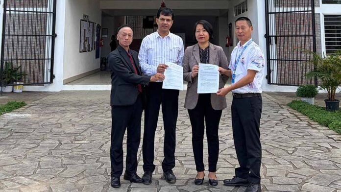 IUN, Modern College sign