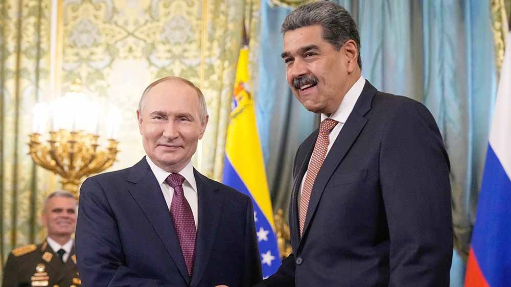 Putin offers ‘solidarity’ for Venezuelaas tensions mount between Maduro, US