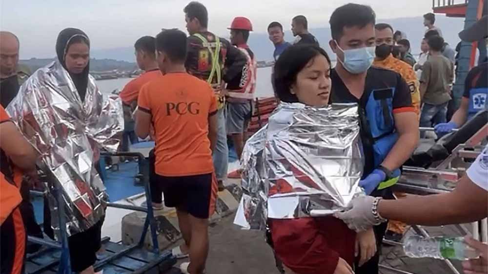 At least 15 killed in deadly ferry disaster in Philippines