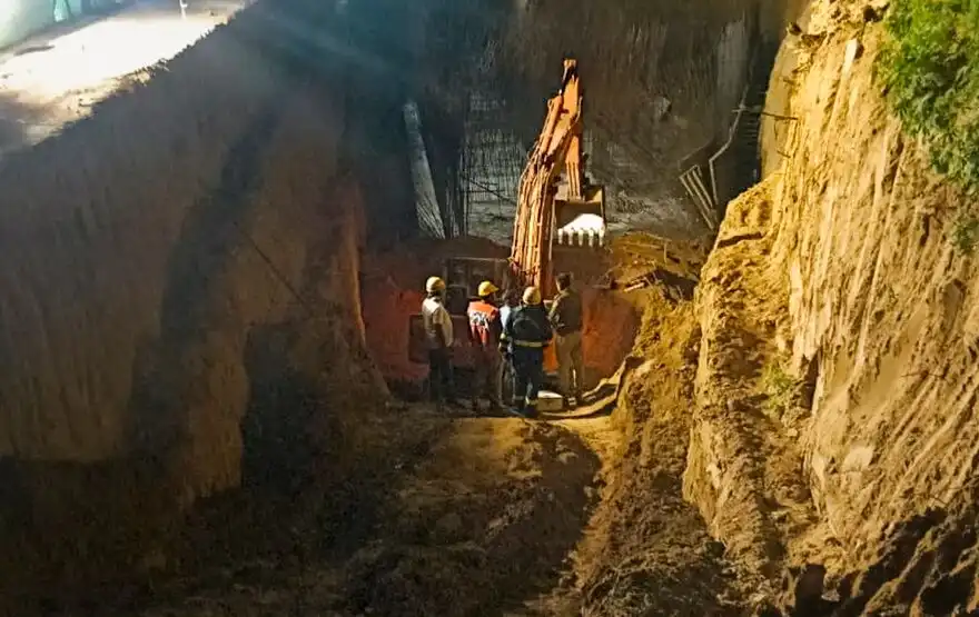 7 killed as mound of soil collapses at Gurugram construction site