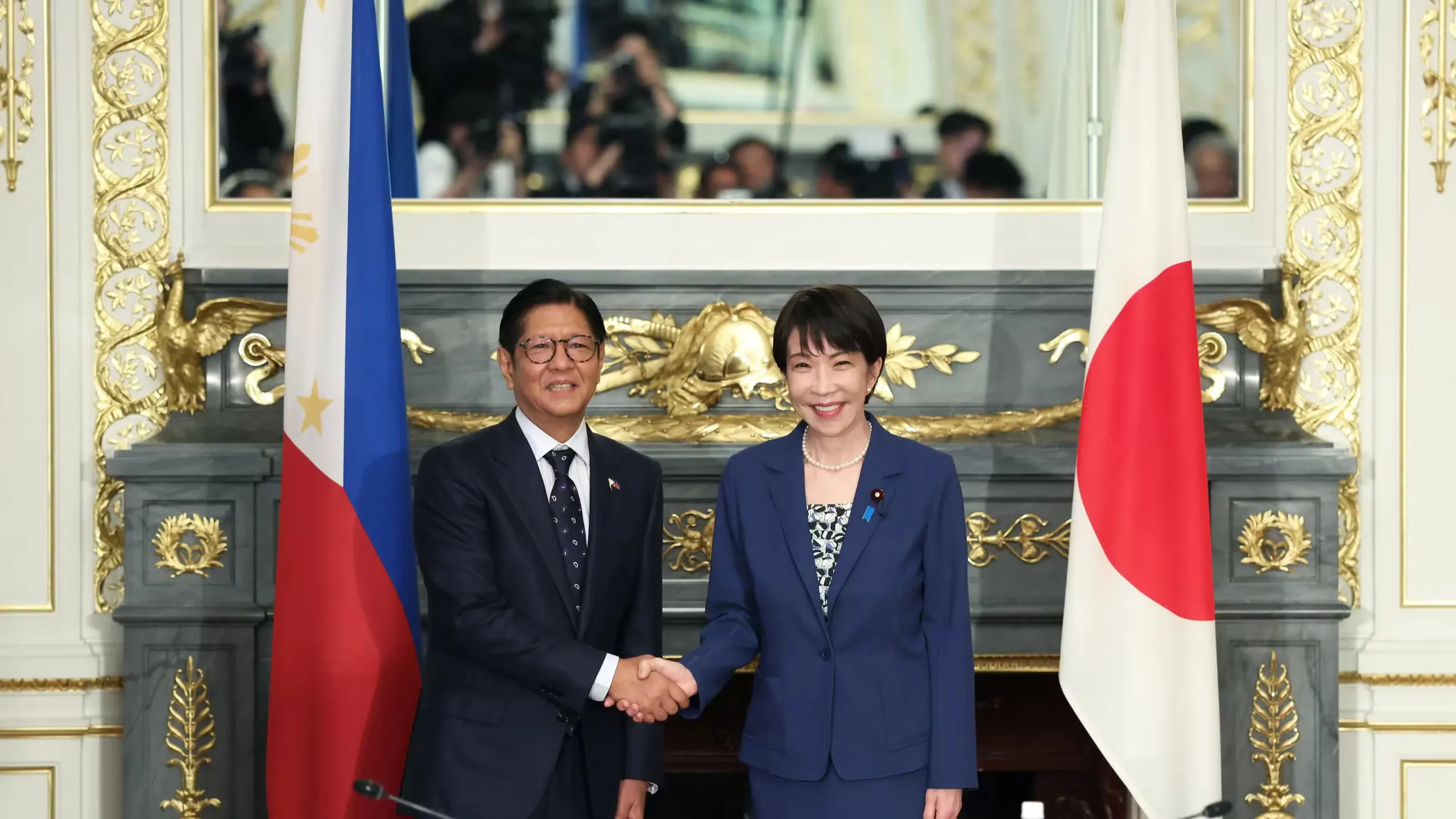 Japan woos visiting Philippine leader with arms sales
