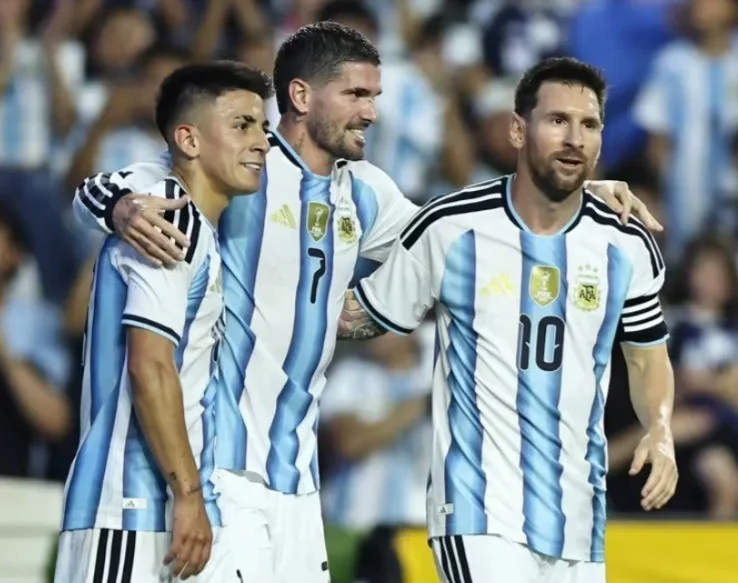 Messi shines on injury return as Argentina beat Iceland in warm-up