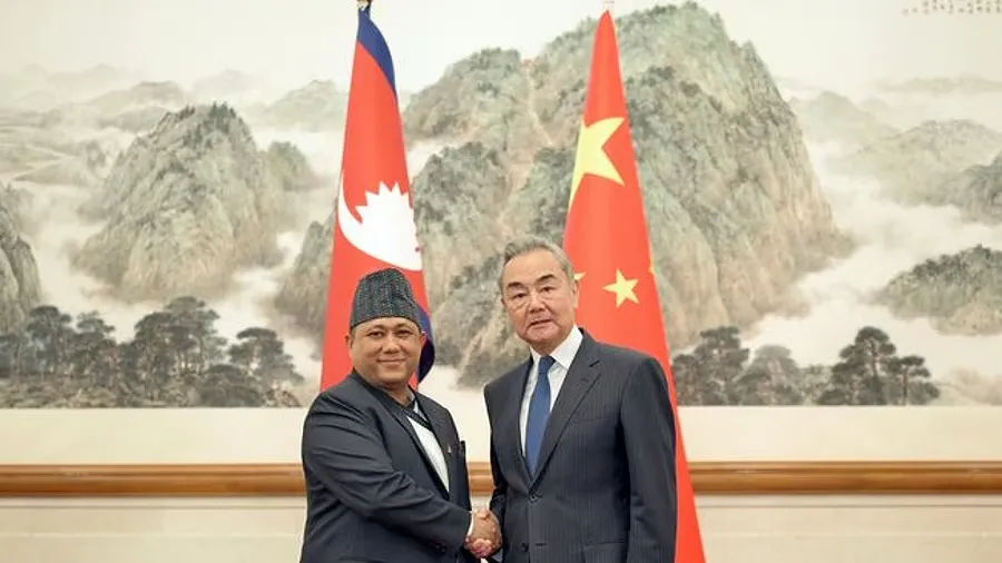 China, Nepal FMs discuss bilateral ties