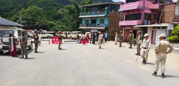 People blocking NH-37 in Noney district after killing a NVG in gunfight with CoBRA personnel in the district on Wednesday (1)_result