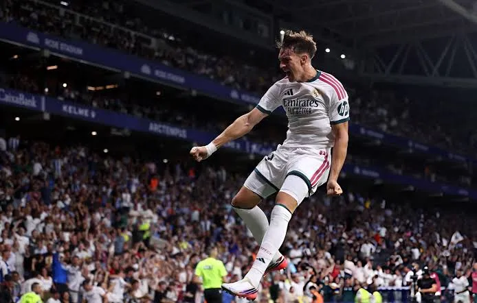 Carlos Espi celebrates after scoring against Espanyol.