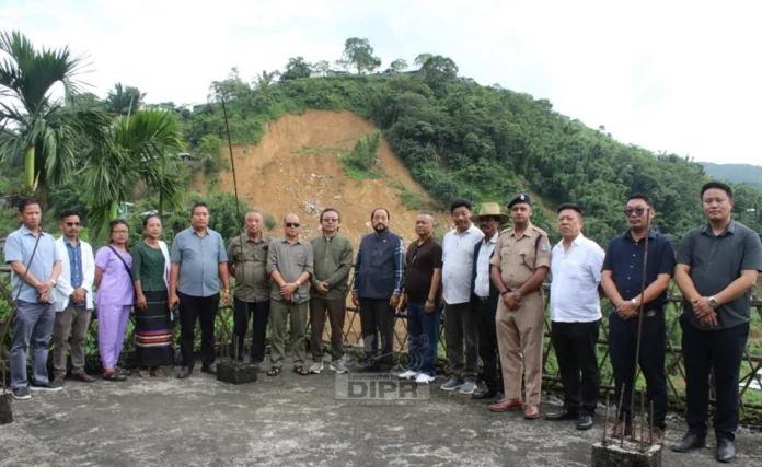 Officials and CSOs visited the Landslide affected area at Thamnan Ward Mon Town_result