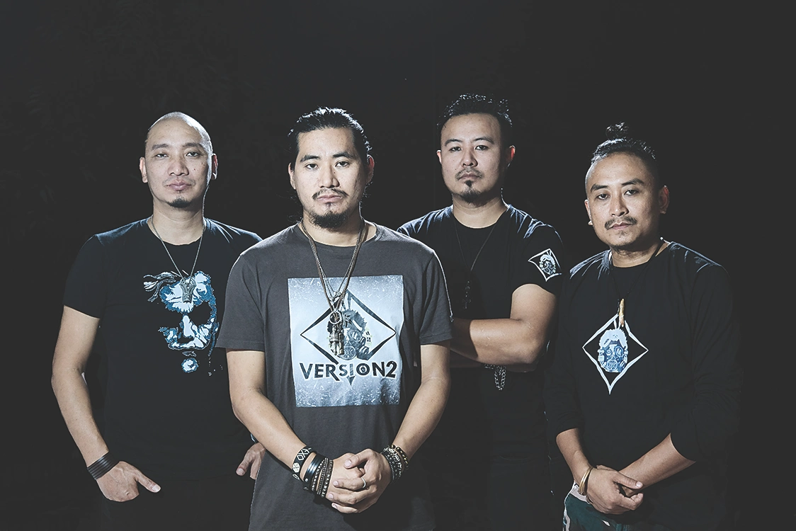 VERSION2 releases‘Empty Vessels’ music video